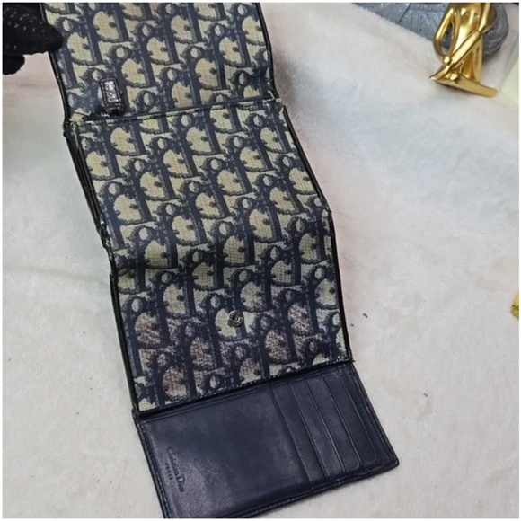 Authentic Christian Dior Beautiful Navy Blue and Beige Monogram Logo Wallet - Picture 16 of 16